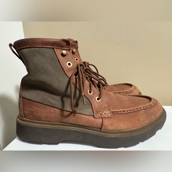 Clarks Collection Dempsey Peak Dress Casual Two-Tone Chukka Boots main image 9